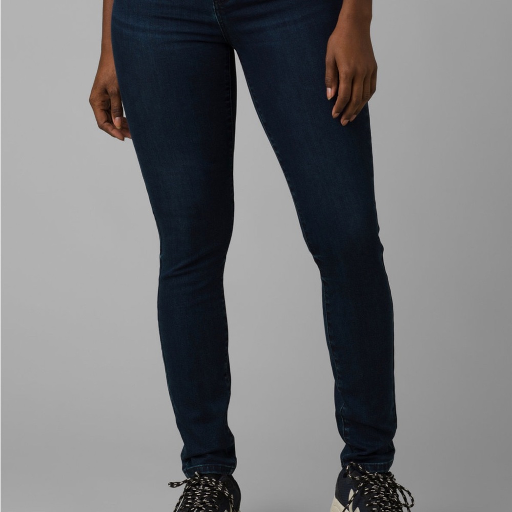 PrAna NWT Sienna fitted organic cotton jeans “deep blue”.
